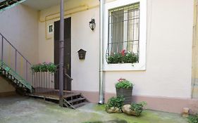 Cozy Apartment On Yevreiska Street