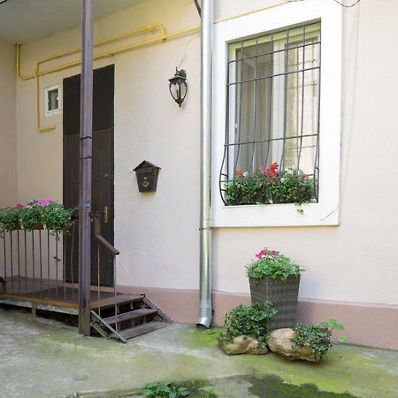 Cozy Apartment On Yevreiska Street Одесса Экстерьер фото